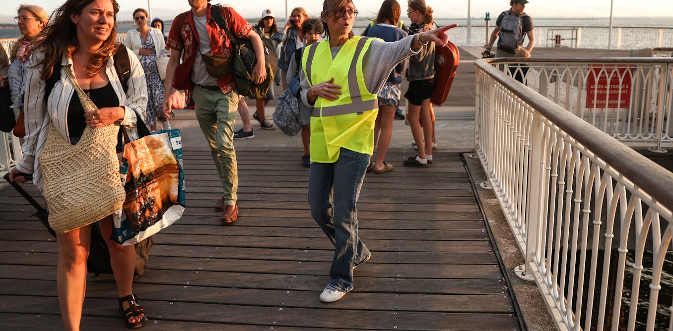 Gironde wildfires: what the logistical challenges behind the mass evacuations tell us