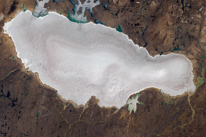 A Bare Summer for Barnes Ice Cap