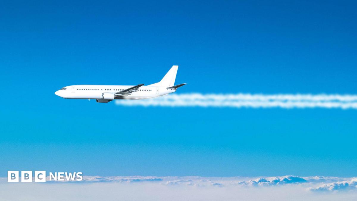 AI to help planes avoid climate-warming ‘sky graffiti’