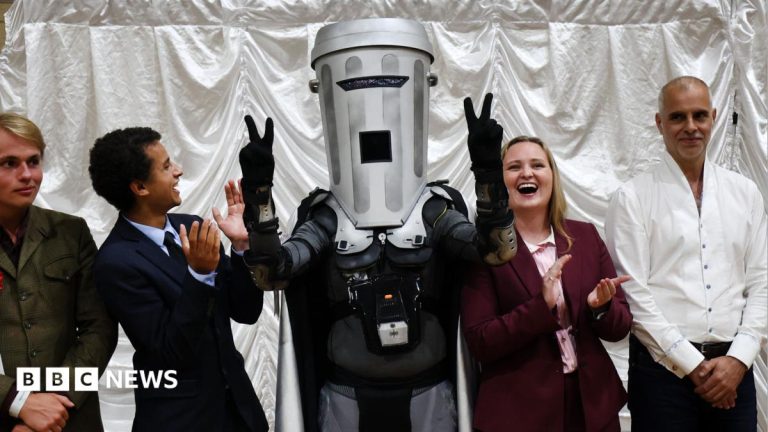 Count Binface ‘gratified’ for being present at declaration