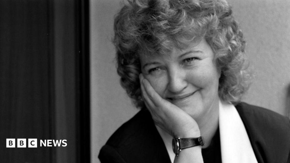 Funeral of Irish actress Brenda Fricker under way in Dublin
