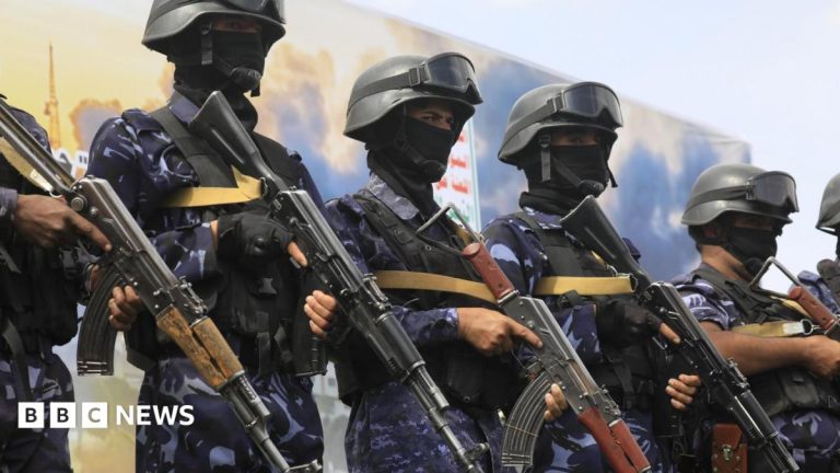 Houthi attacks reportedly kill at least 30 Yemeni government forces