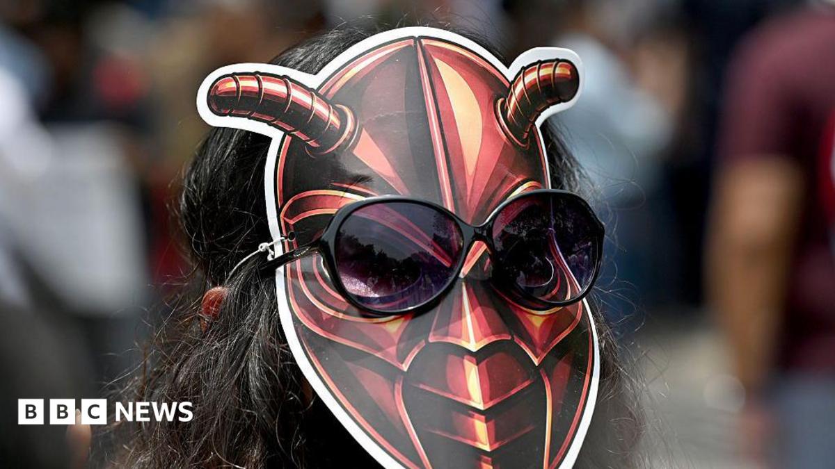 ‘I was slut-shamed’ – Indian women ‘cockroach’ protesters doxxed and abused