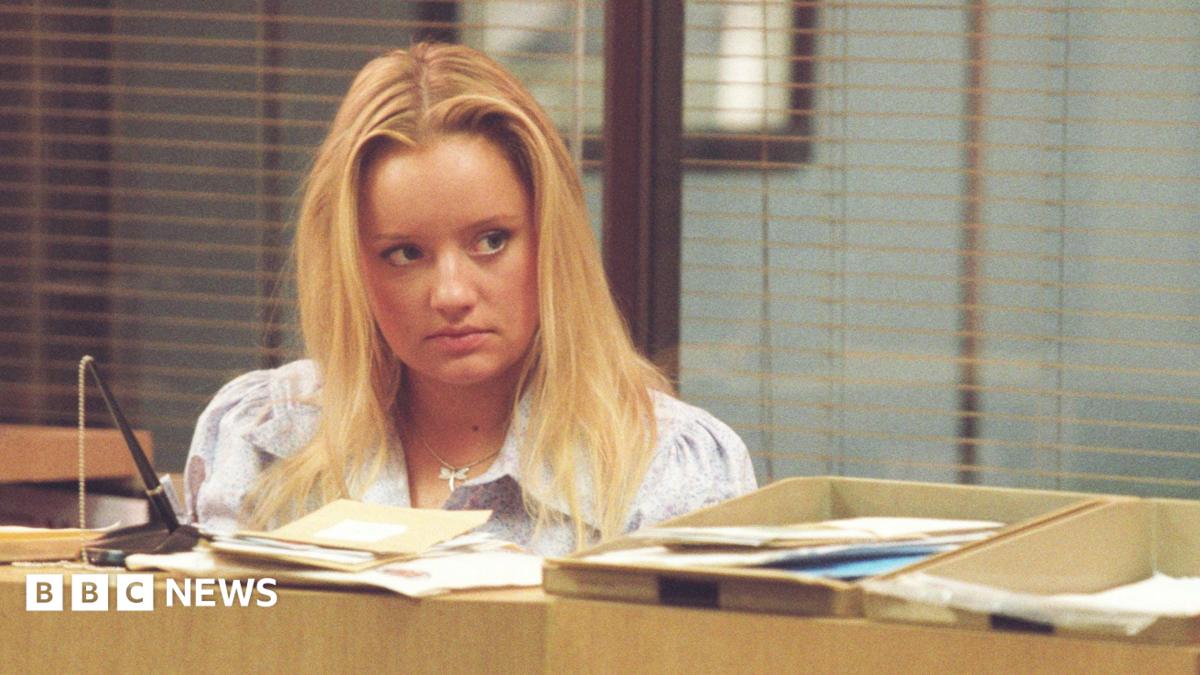 Lucy Davis urges women to check their breasts for cancer – here’s how