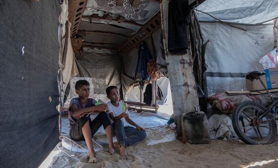 Middle East: 94 per cent need shelter in Gaza, Israel ramps up demolitions in Lebanon