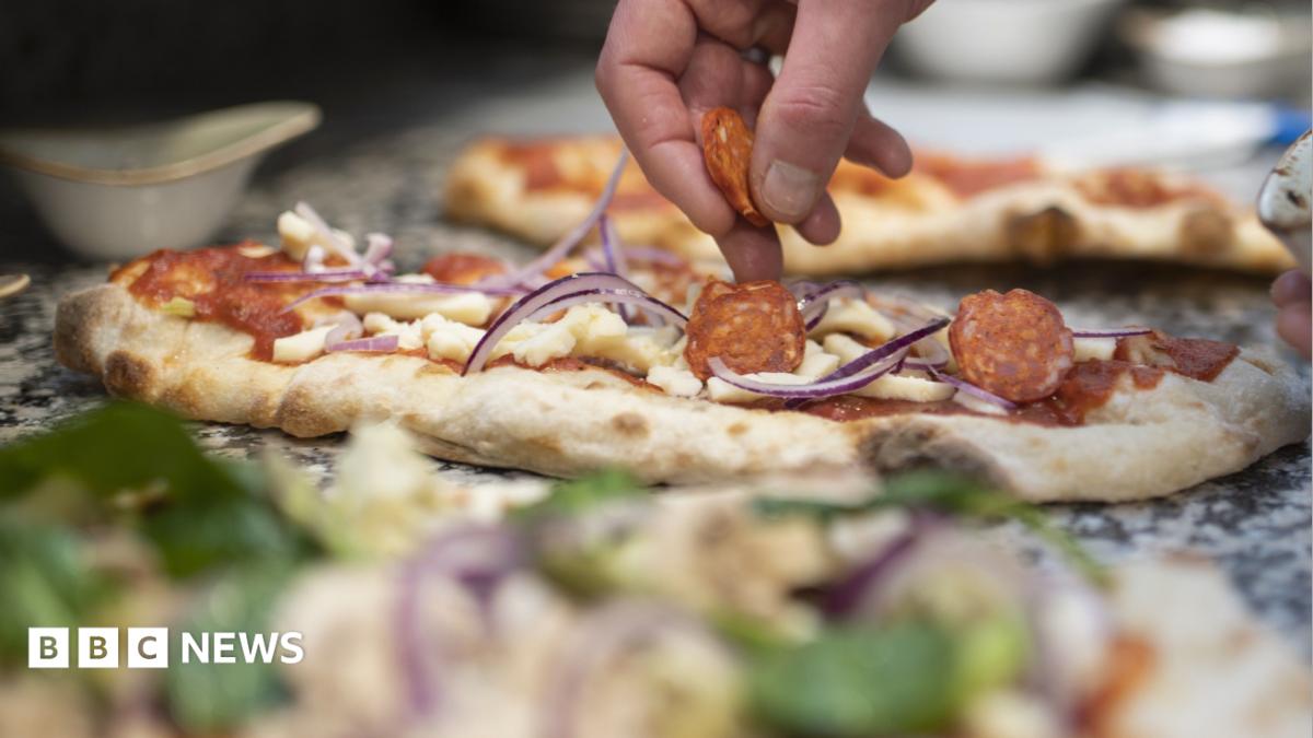 Overcooked? Why robotic pizza makers are failing