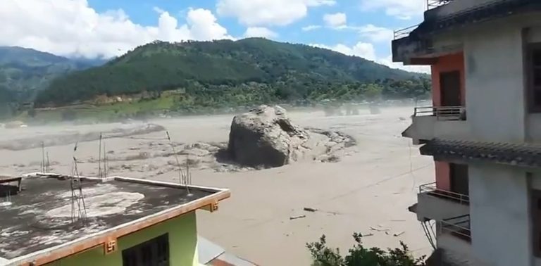 Satellite images show how the Nepal flood disaster unfolded