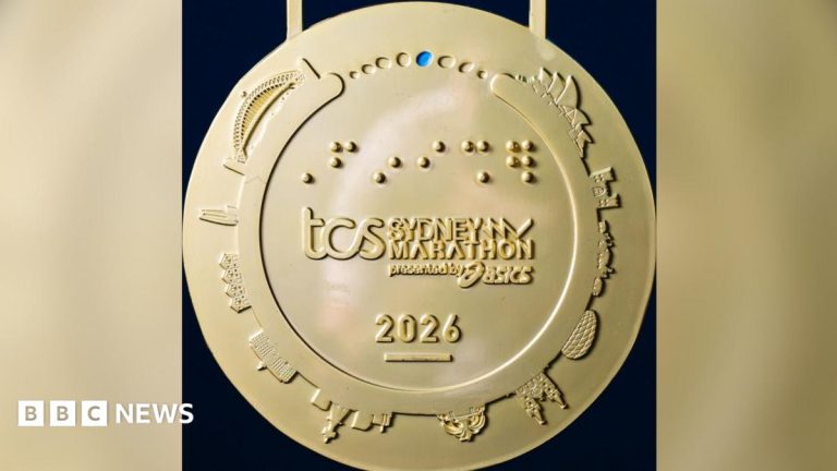 Sydney Marathon medal mistakenly depicts Munich stadium
