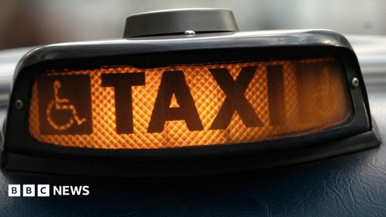 Taxi drivers urge council to agree 8% fare hike