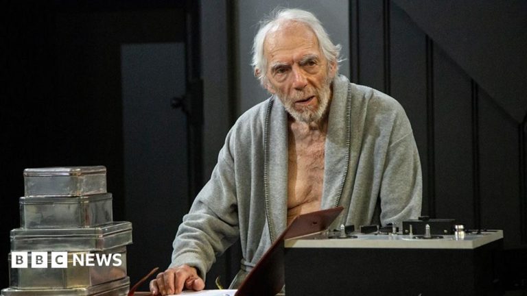 This actor was told he had Alzheimer’s, now he’s performing a one-man show