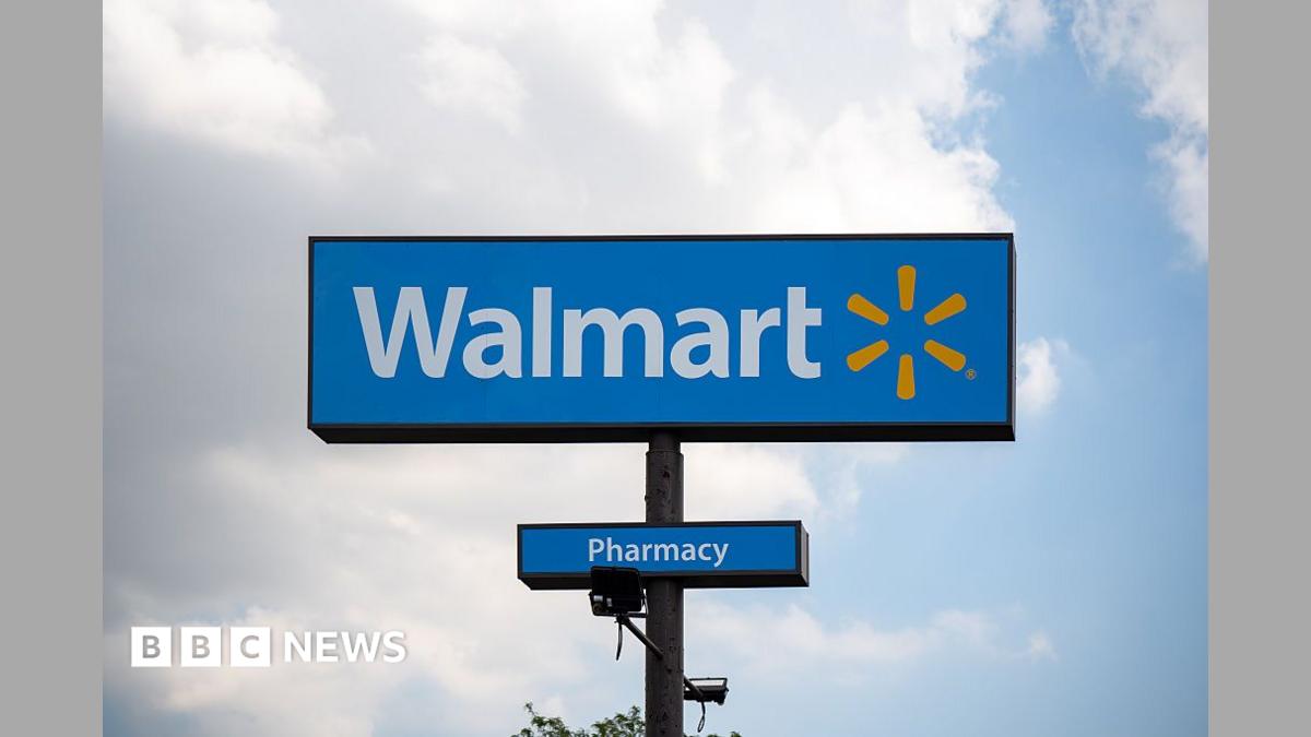 Walmart sales under strain as US shoppers pull back