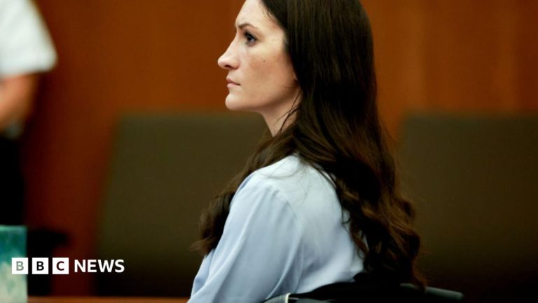 Why is postpartum psychosis central in the Lindsay Clancy trial?