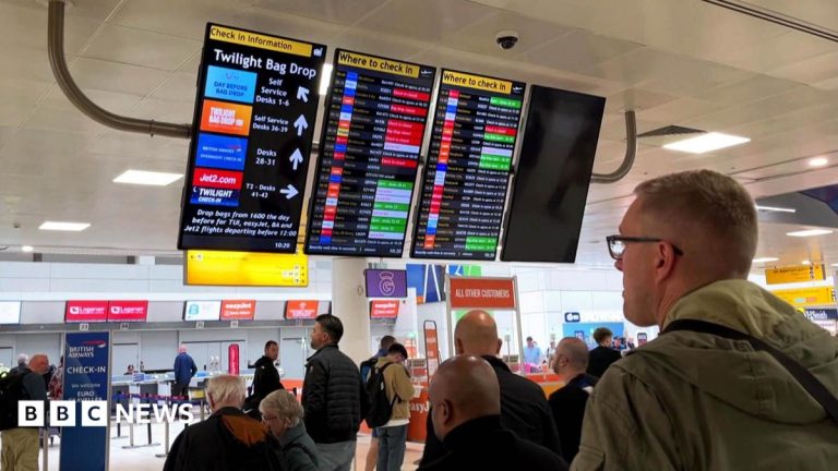 Airlines criticise air traffic control as second glitch causes more disruption
