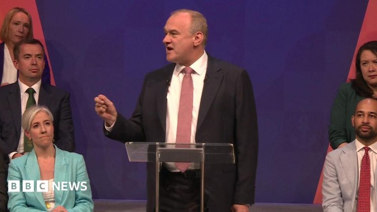 Davey takes aim at ‘thugs’ who ‘stoke racism’