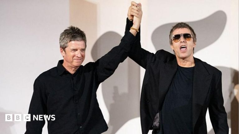 Do you know the lone, crying Oasis fan? The search is on by film-makers to find him
