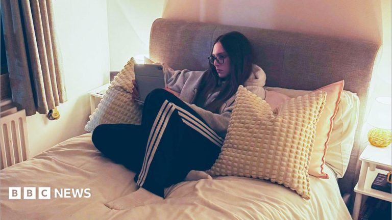 Fresh bedsheets and dusk walks: Expert tips for sleep-deprived freshers