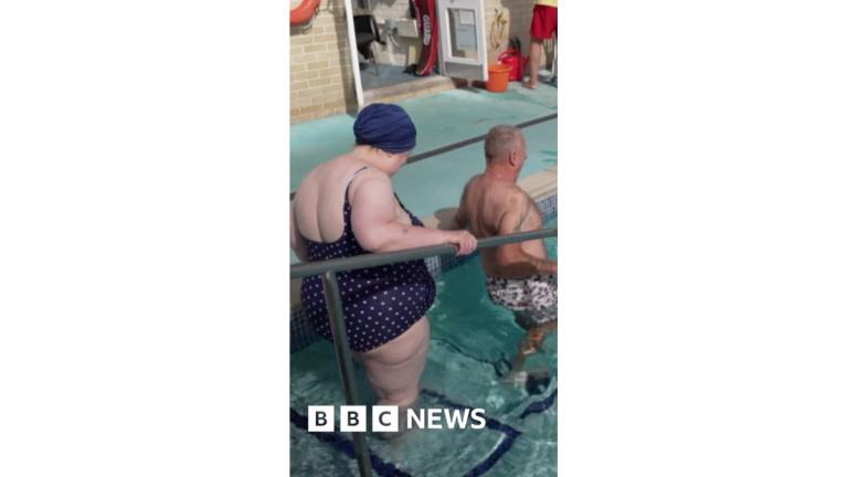 Helping stoma bag users to swim with confidence