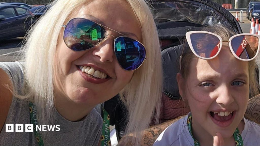 Mum ‘lost trust’ in surgeon review hospital