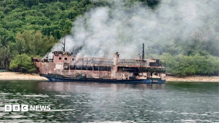 Philippine rescuers board ferry 40 hours after blaze began
