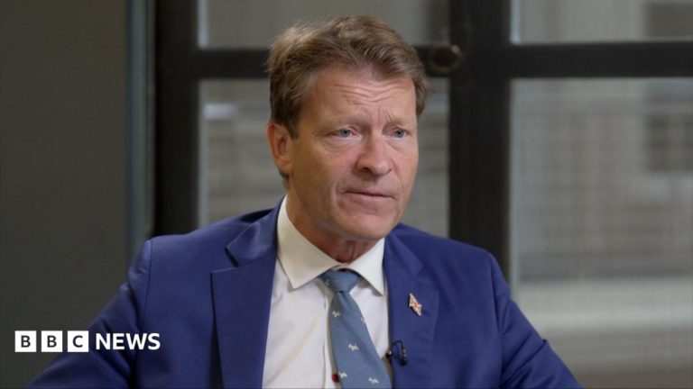 Reform deputy leader defends unlicensed party