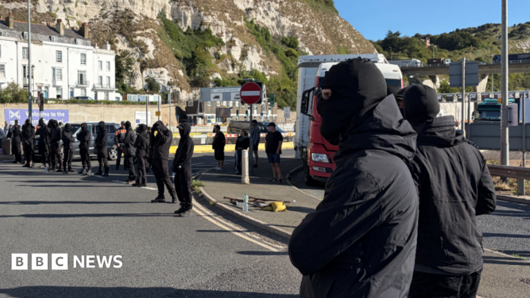 Reform UK would ban full-face coverings in public