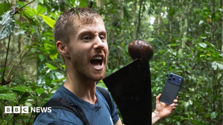 Adventurer completes 400-mile expedition after losing contact with team