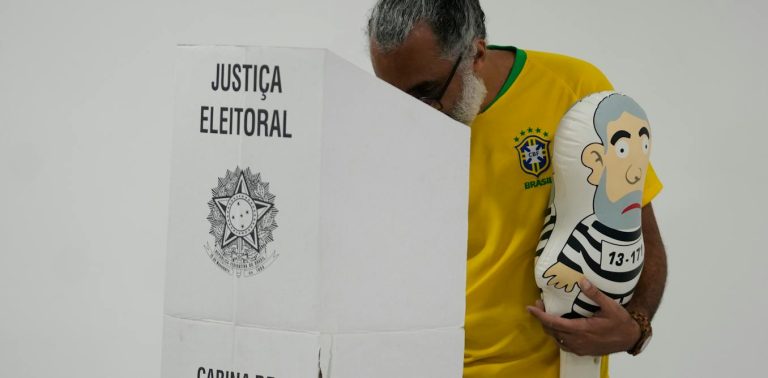 Brazil election: Authoritarian right gain an edge, fueled by voter apathy and discontent